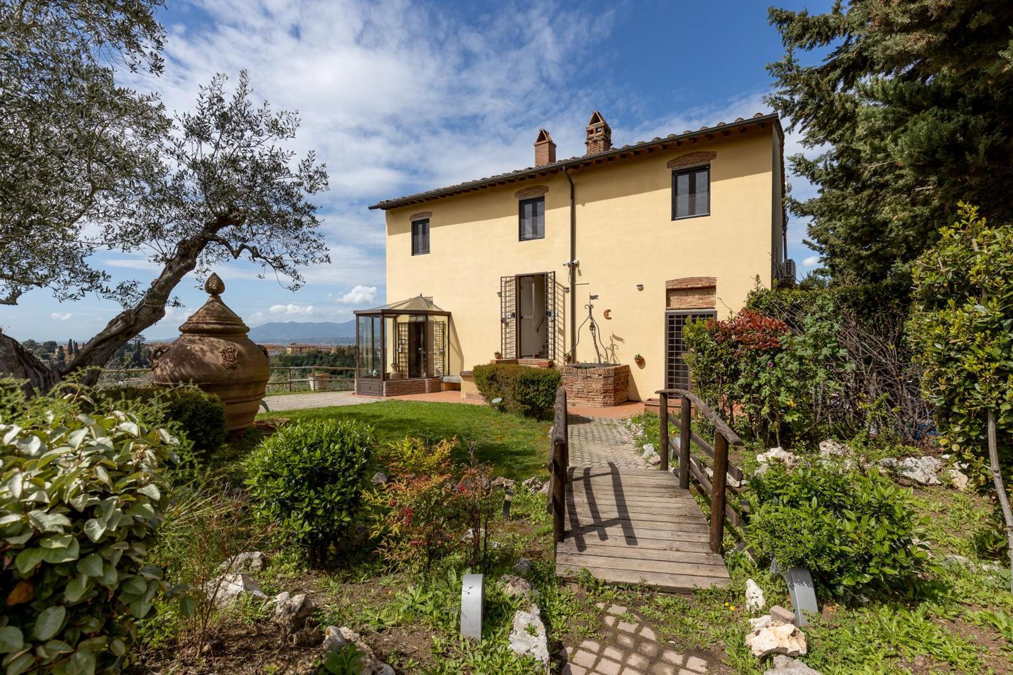 Residence Montevecchio Montopoli in Val d'Arno Luaran gambar